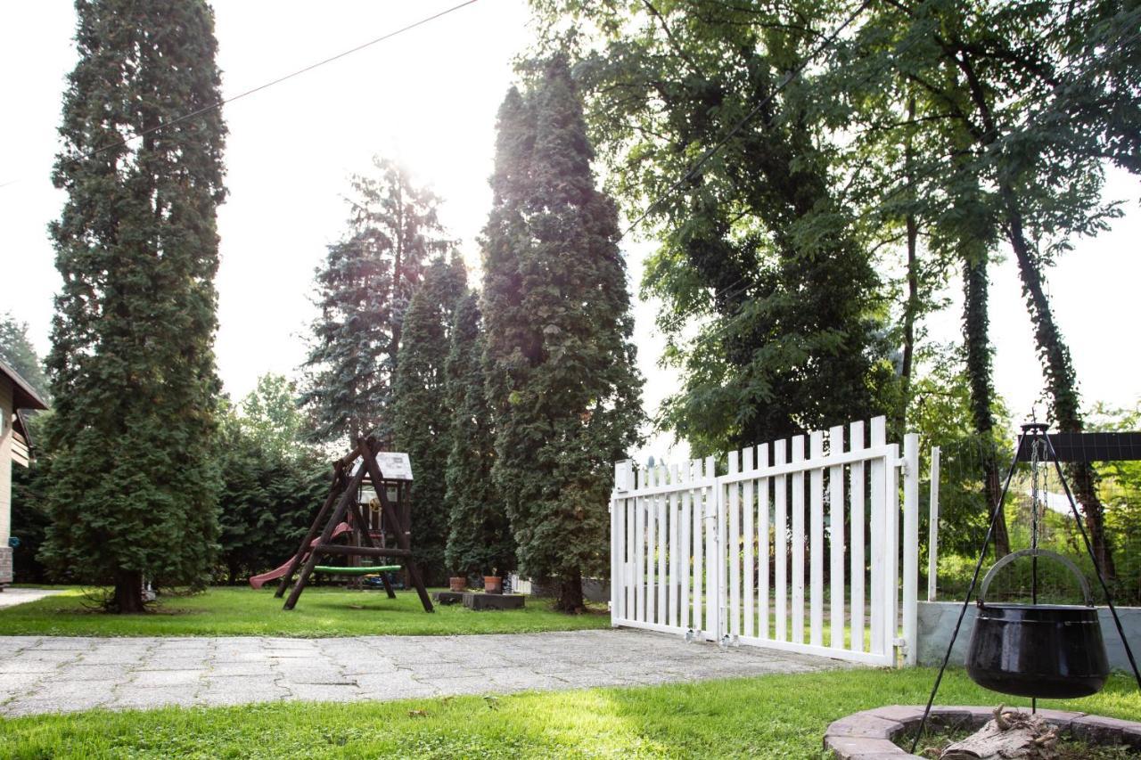 Dunakanyar, Szentendrei Sziget Szamoca Vendeghaz Horany Telen Nyaron Szigetmonostor Exterior photo